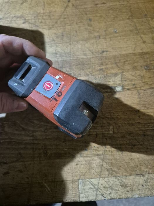 Nivela laser cu lini verzi HILTI PM 2 Lg