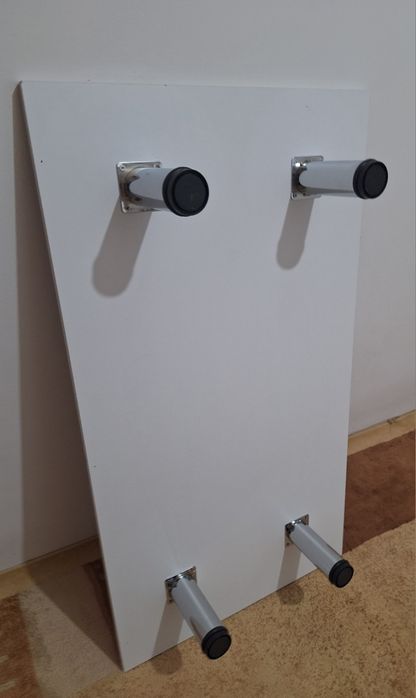 Наполный стол новый