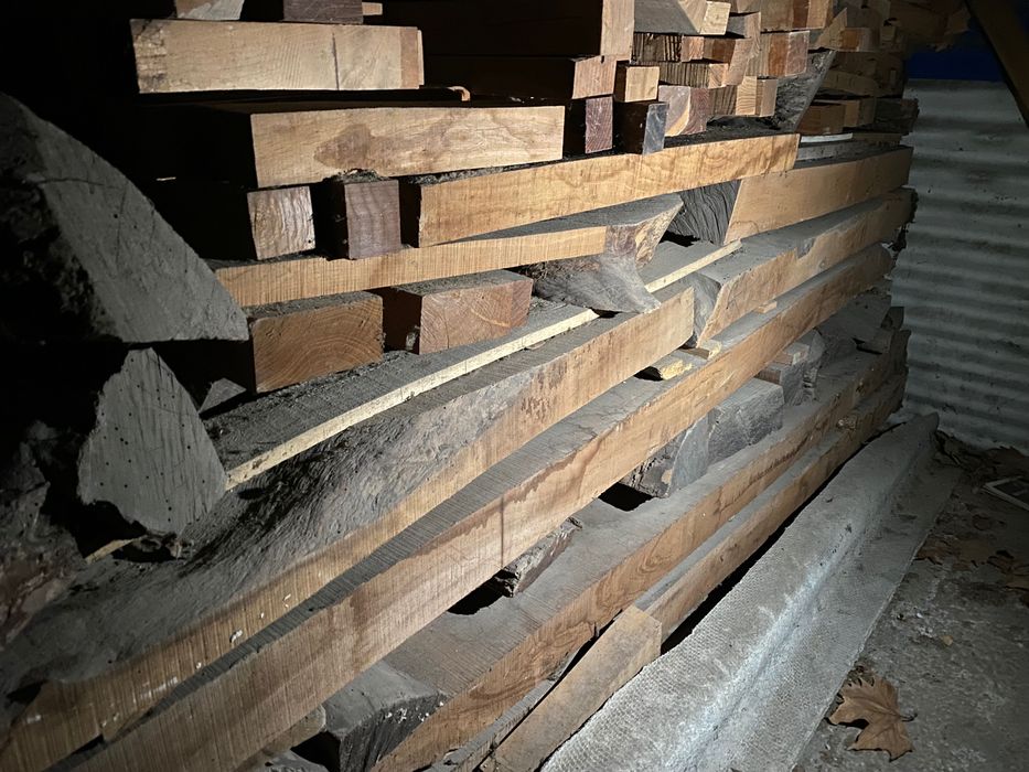 Дърво тик и орех