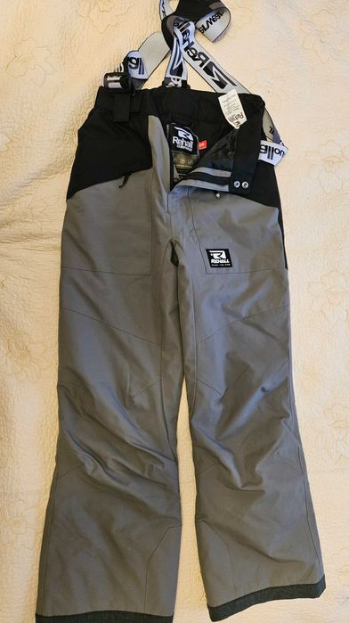 Geaca și pantaloni de schi