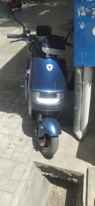 Yadea E8S srochniy sotiladi