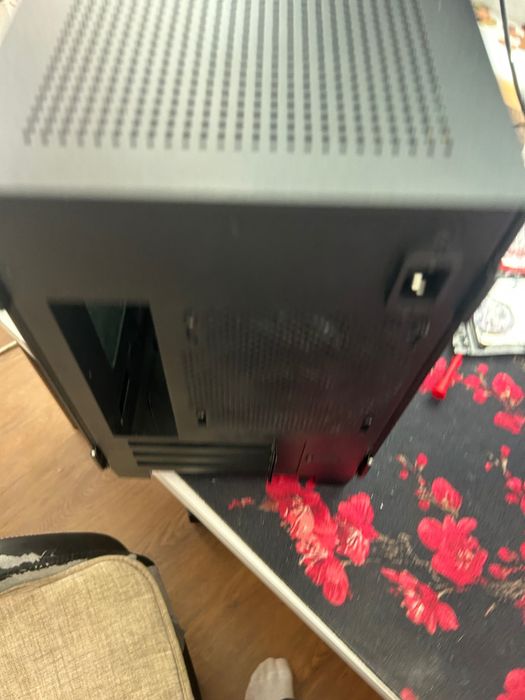 gaming кутия за компютър Razer tomahawk mini atx