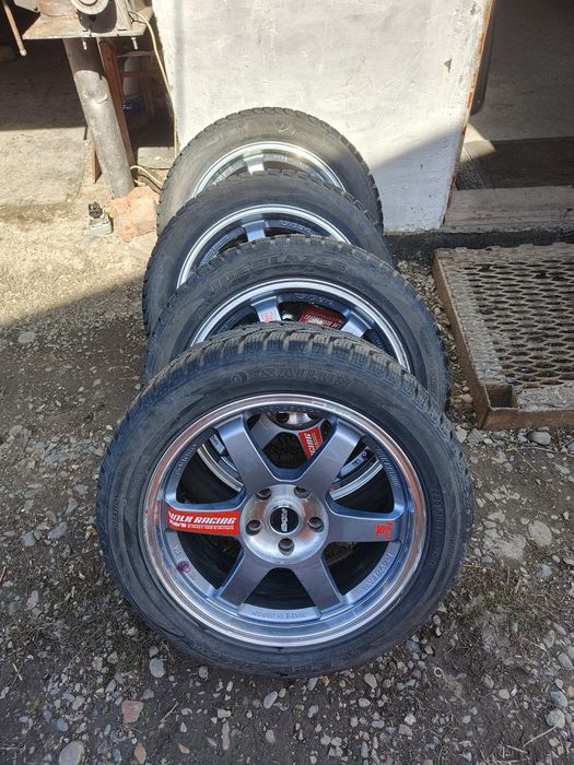 Продам зимнюю резину с литыми дисками