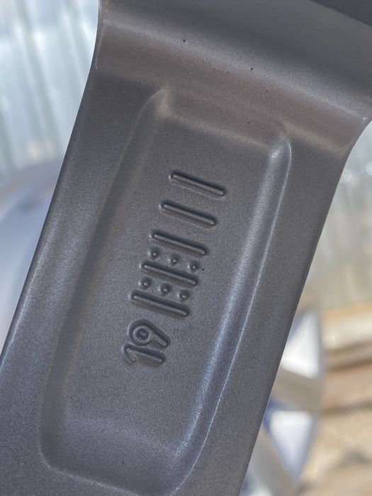 17 цола 5 х 112 мм Фолксваген Пасат , Голф , Туаран , VW