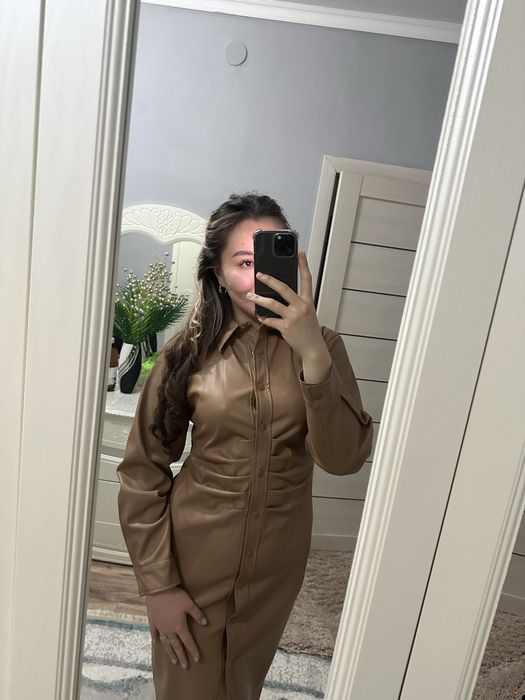 Продаю кожанные платья