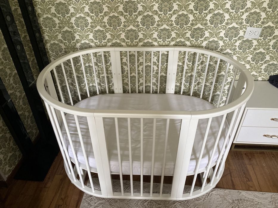 продается кровать