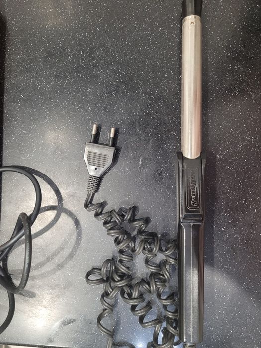 Продам плойку, утюжок, стайлер, расчески