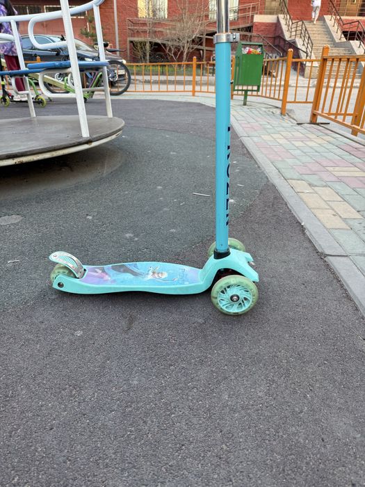 Продам самокат детский