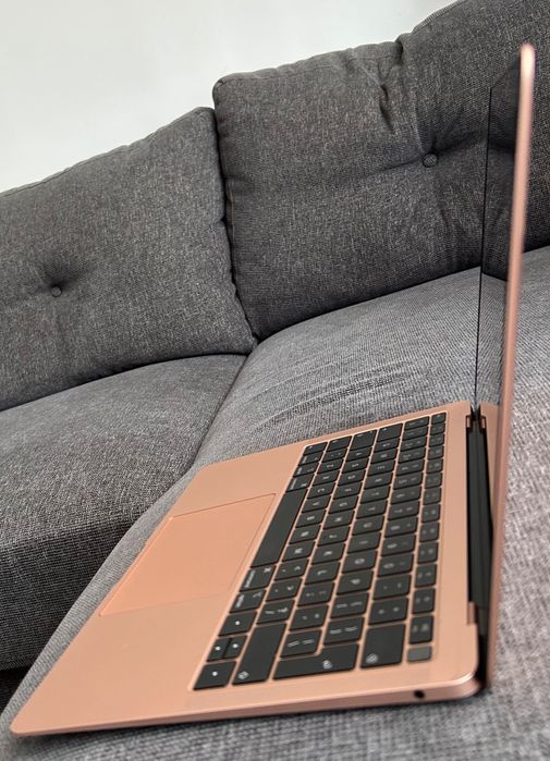 Нов Apple MacBook Air 13 Retina