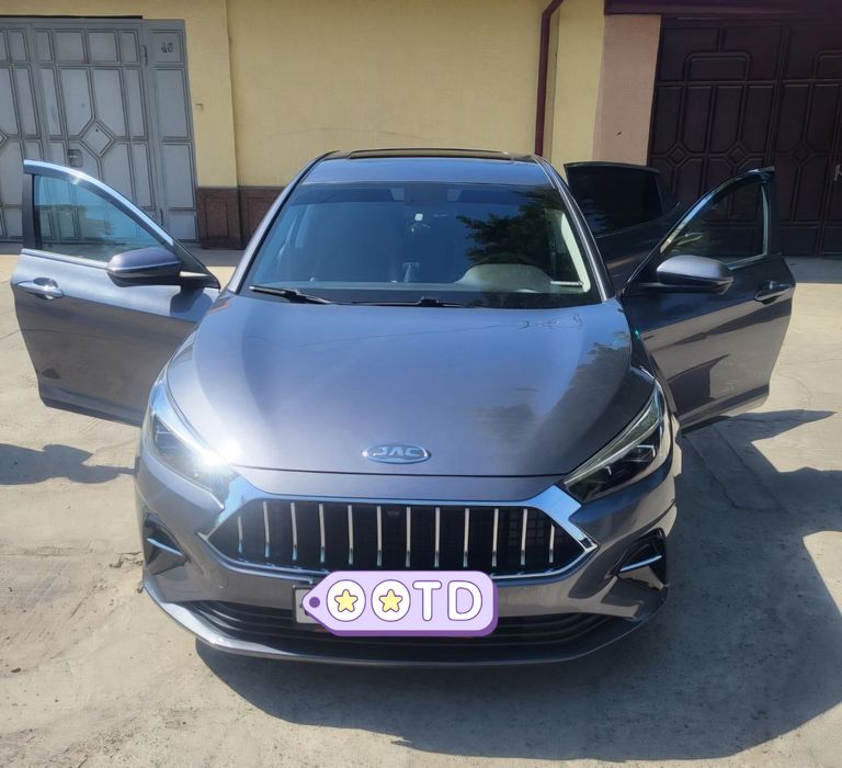 Продаётся автомобиль Jac j7