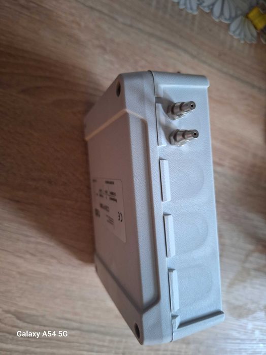 Vând două controlere de presiune