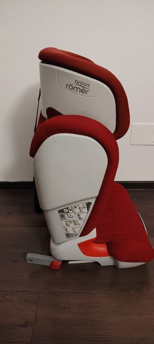 Vând scaun auto, pt copil, cu isofix Britax Romer