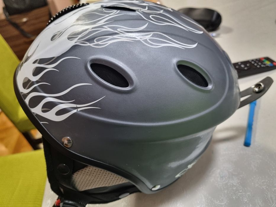 Ски каска HUDORA