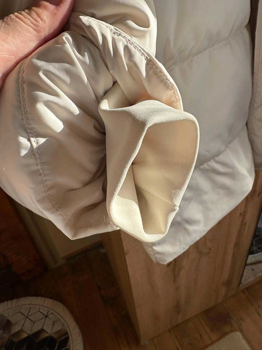 Продавам две дамски якета