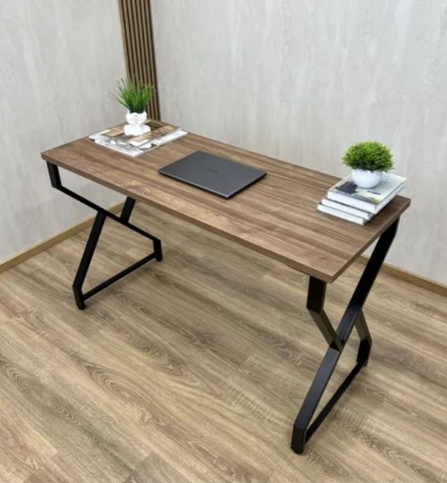 Стол в стиле лофт