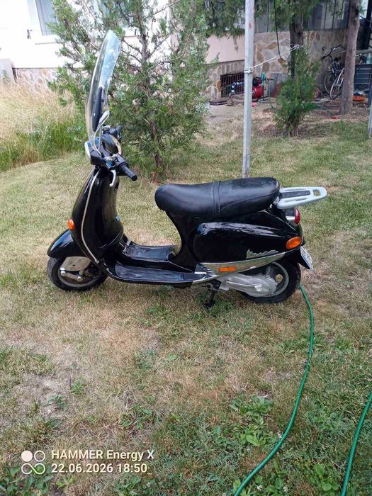 Скутер Piaggio Vespa