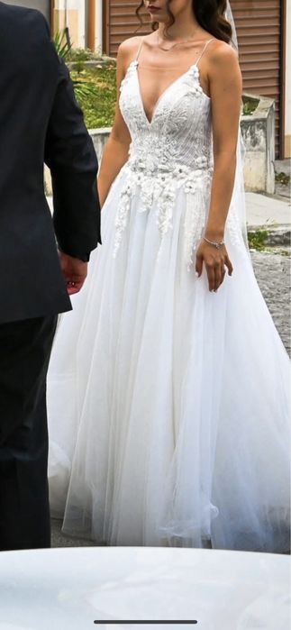 Сватбена рокля на Atelier Sposa мината през химическо