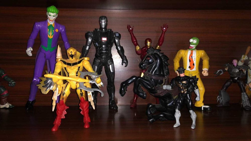 Лична колекция от екшън фигури