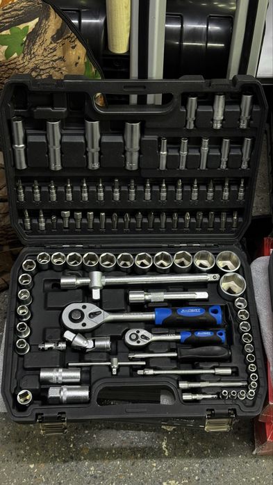 Набор ключей чемодан