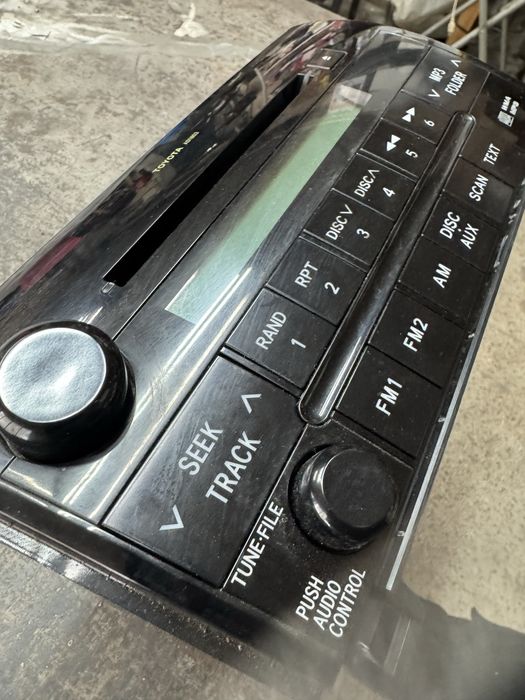 Оригинално радио Тойота Тундра 2011