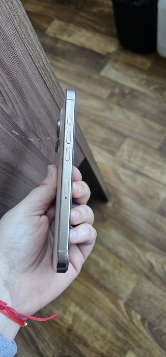 Iphone 16 Pro, utilizat cateva luni, stare ca nou, baterie originala