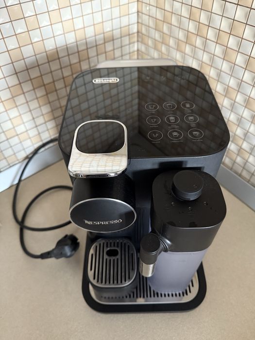 Espressor Nespresso Gran Latissima