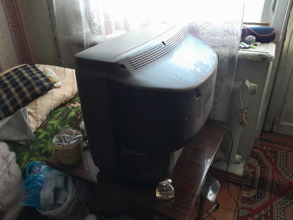 Старый рабочий телевизор