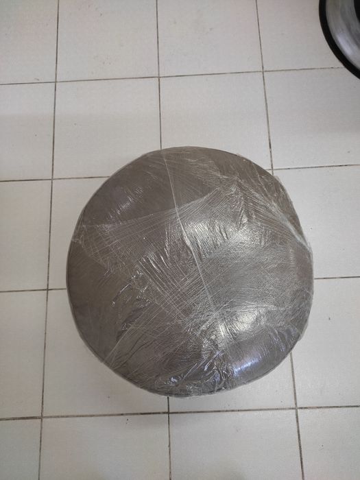 Продам пуфик новый