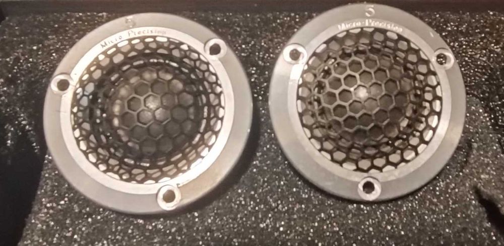 Sonorizare auto (subwoofer,tweetere,statie,filtru,tableta audio)