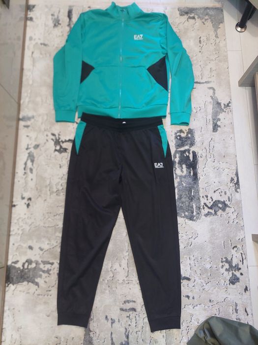 Vand trening EMPORIO ARMANI marimea XL