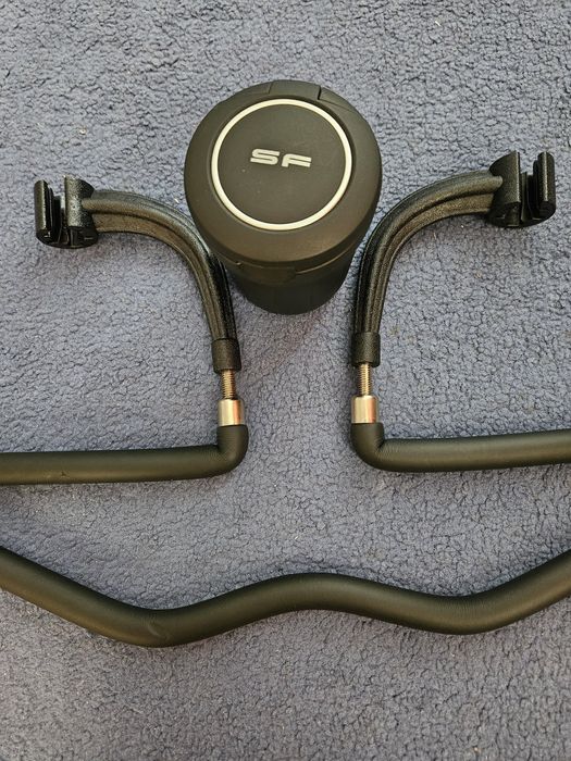 Продам коврик багажника