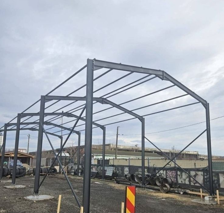 Vand hale metalice la super pret