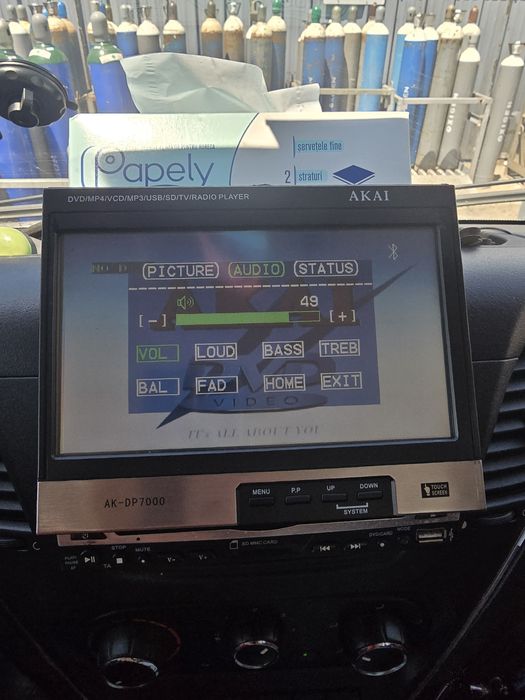 Casetofon Auto cu Touchscreen, Bluetooth, DVD și GPS