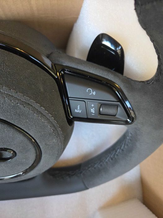 Волан Audi A3 A4 A5 A6 A7 A8 Q3 Q5 Q7 Ауди А6 S-line рязан с алкантара