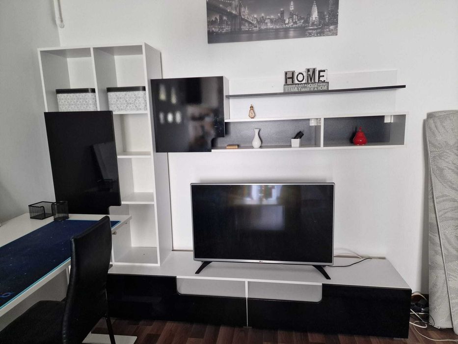 Vanzare biblioteca Casa Rusu