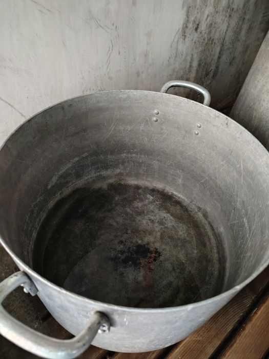 Продам флягу, казан, ковры