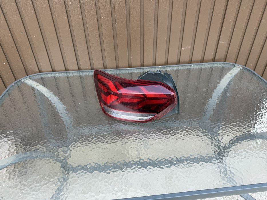 Stop stanga dacia logan 3