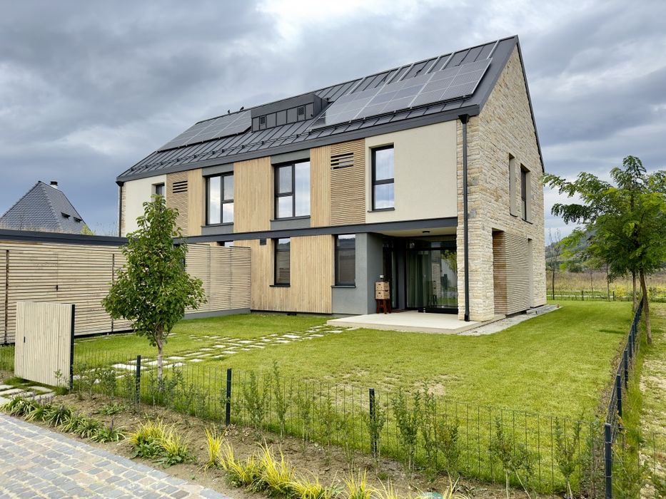 Casa in care diminețile devin simple:2 minute până la școală, 0 trafic