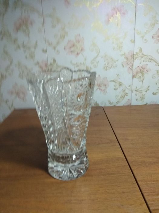Вазы хрустальные