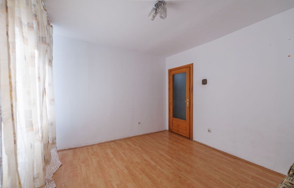 Apartament 3 camere 76 mp+pivniță mare | Parter | Zona Spital | Aiud