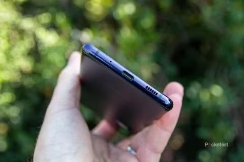 телефон Samsung s20 FE