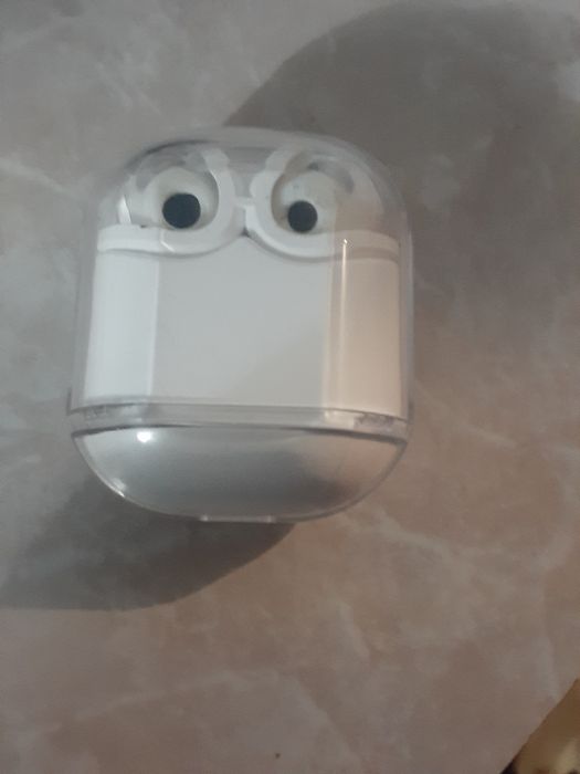 Наушники новые есть зарядка