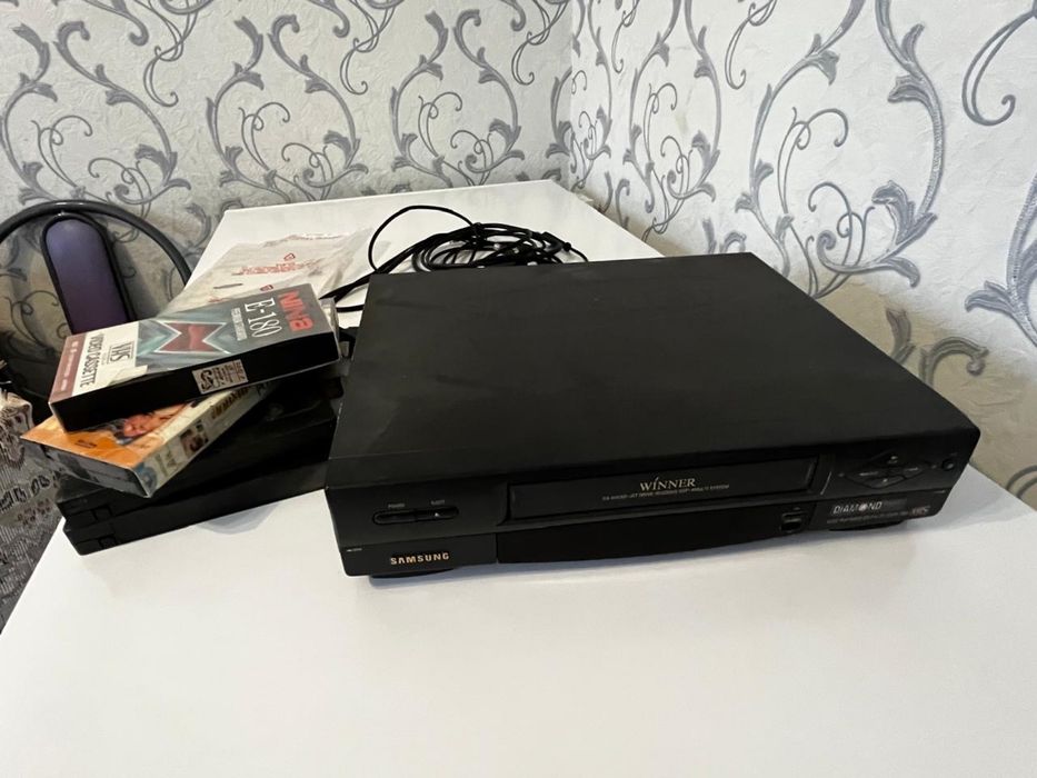 Продам видиемагнитофон