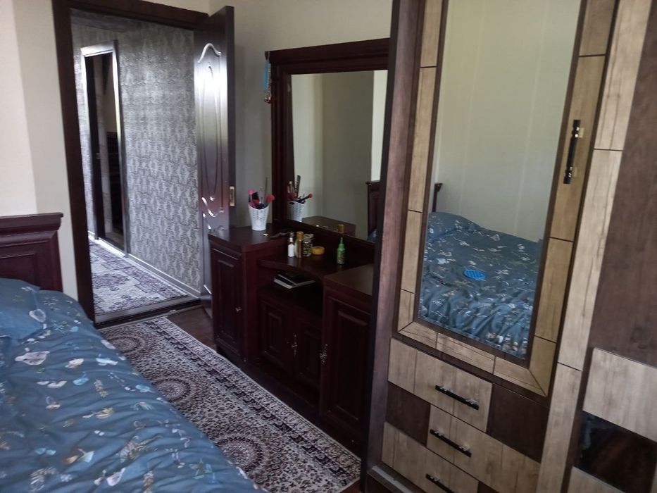 Продается квартира Юнусобад 6кв 2*3/4/4