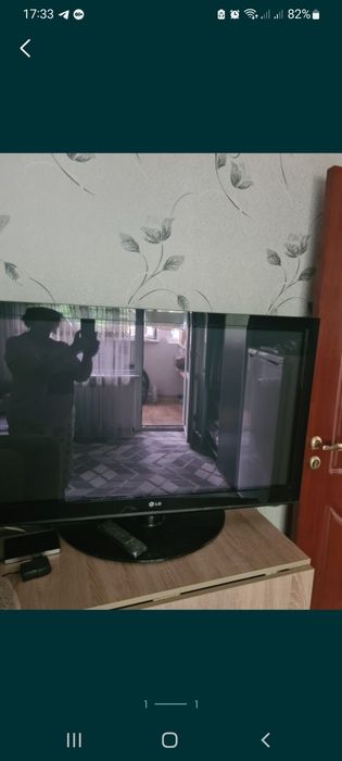 Телевизор продам lg