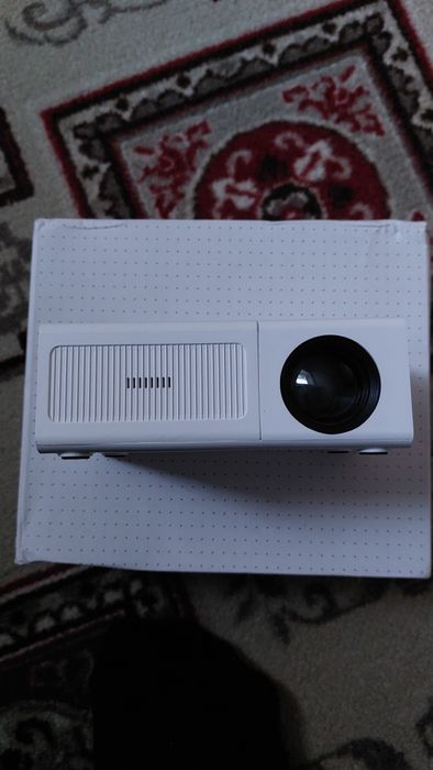 Новый Led проектор