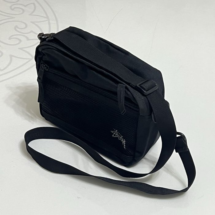 Сумка STUSSY через плечо