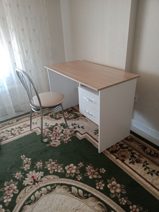 Компьютерный письменный стол