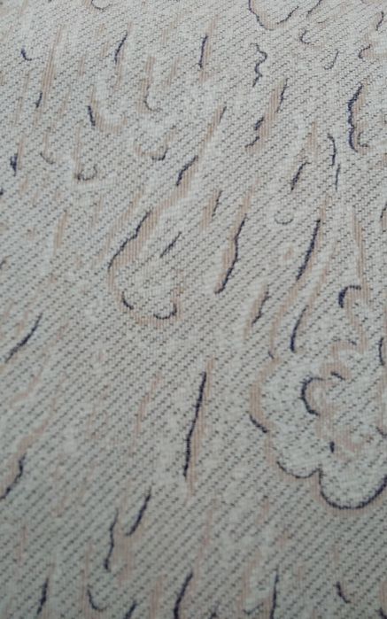 Единично легло и възглавница