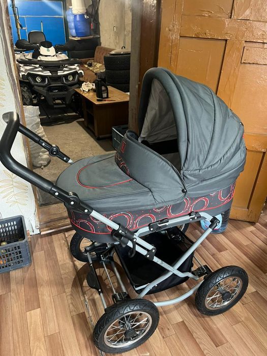 Детская коляска в отличном состоянии